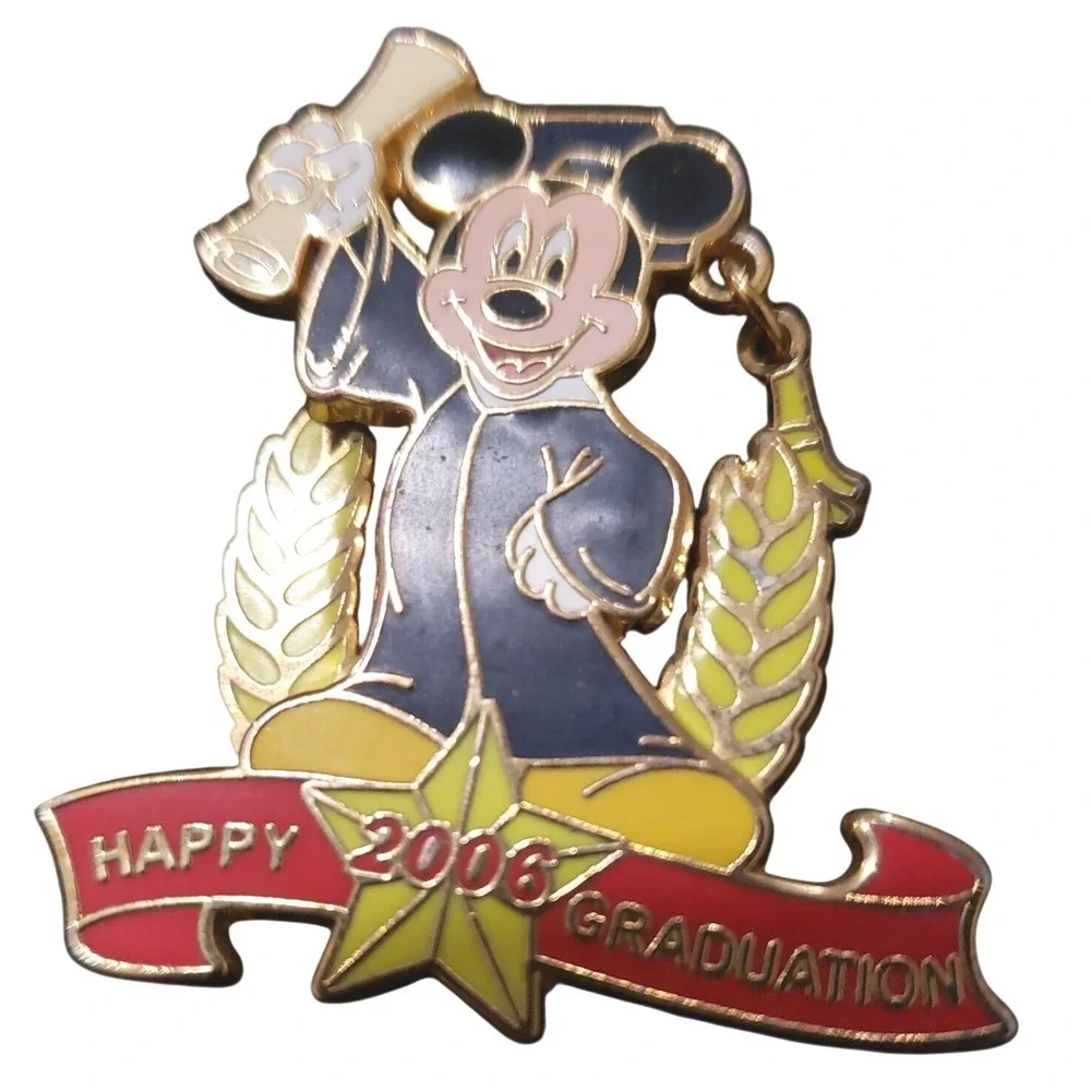 Vintage Disney‎ Pin Mickey Mouse Happy Graduation 2006 Cap Gown Diploma 46484